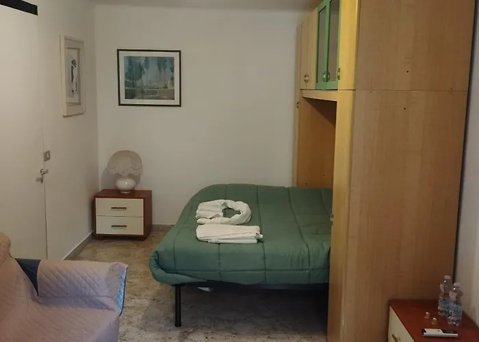 Гостевой дом Al Castello 2 *